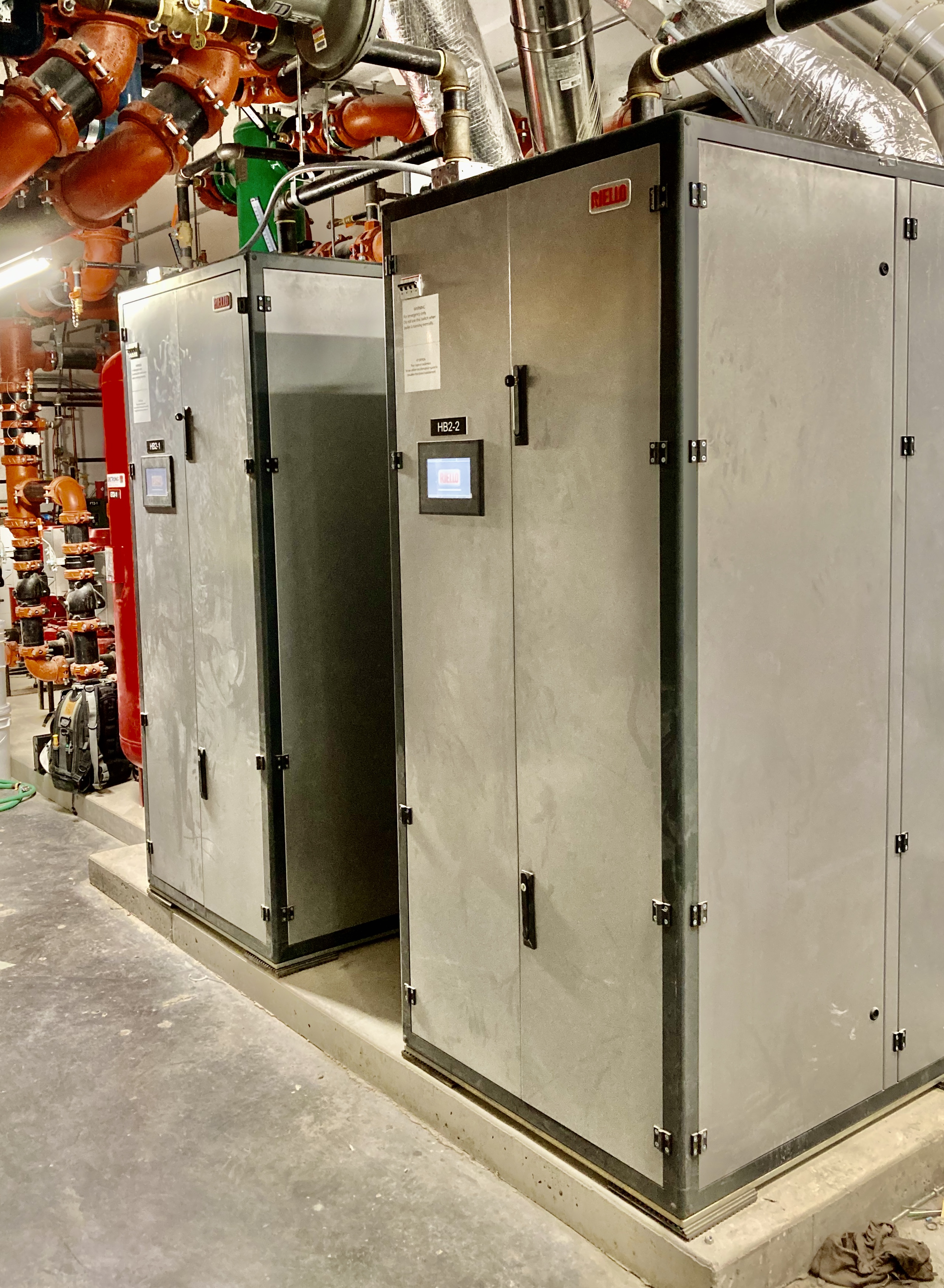 2X RIello ARRAY™ AR-4000
Boilers, Kingsland Junction
Building 1-2-3 Central Boiler Plant